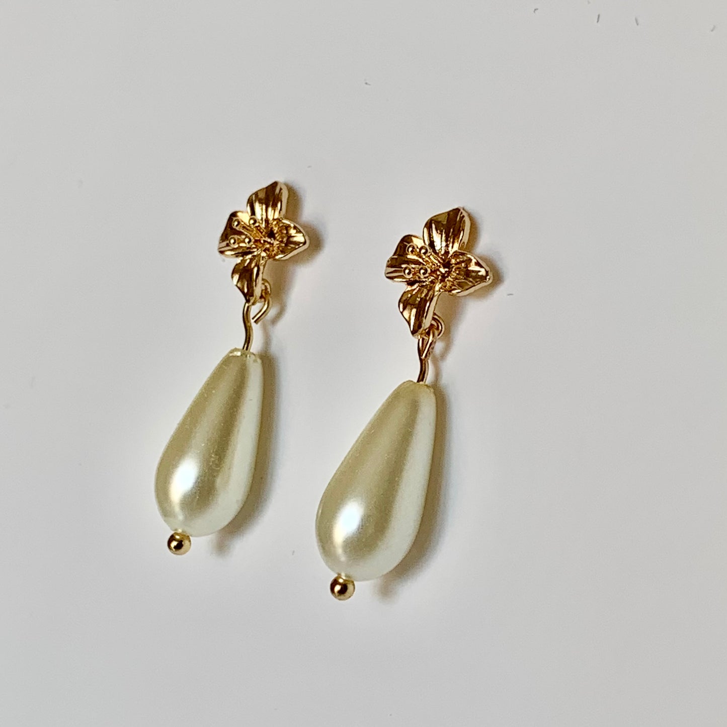 Sophia -  Petite Gold Flower Teardrop Pearl earrings